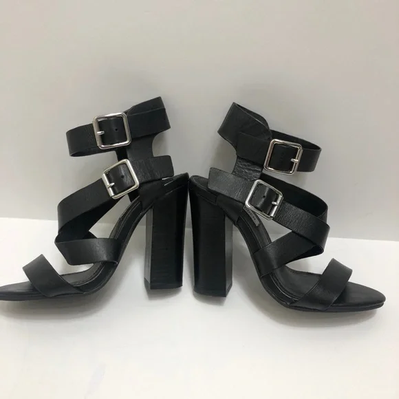 Steve Madden Double Buckle Black Leather Block Heel Size 5 M - Picture 3 of 10